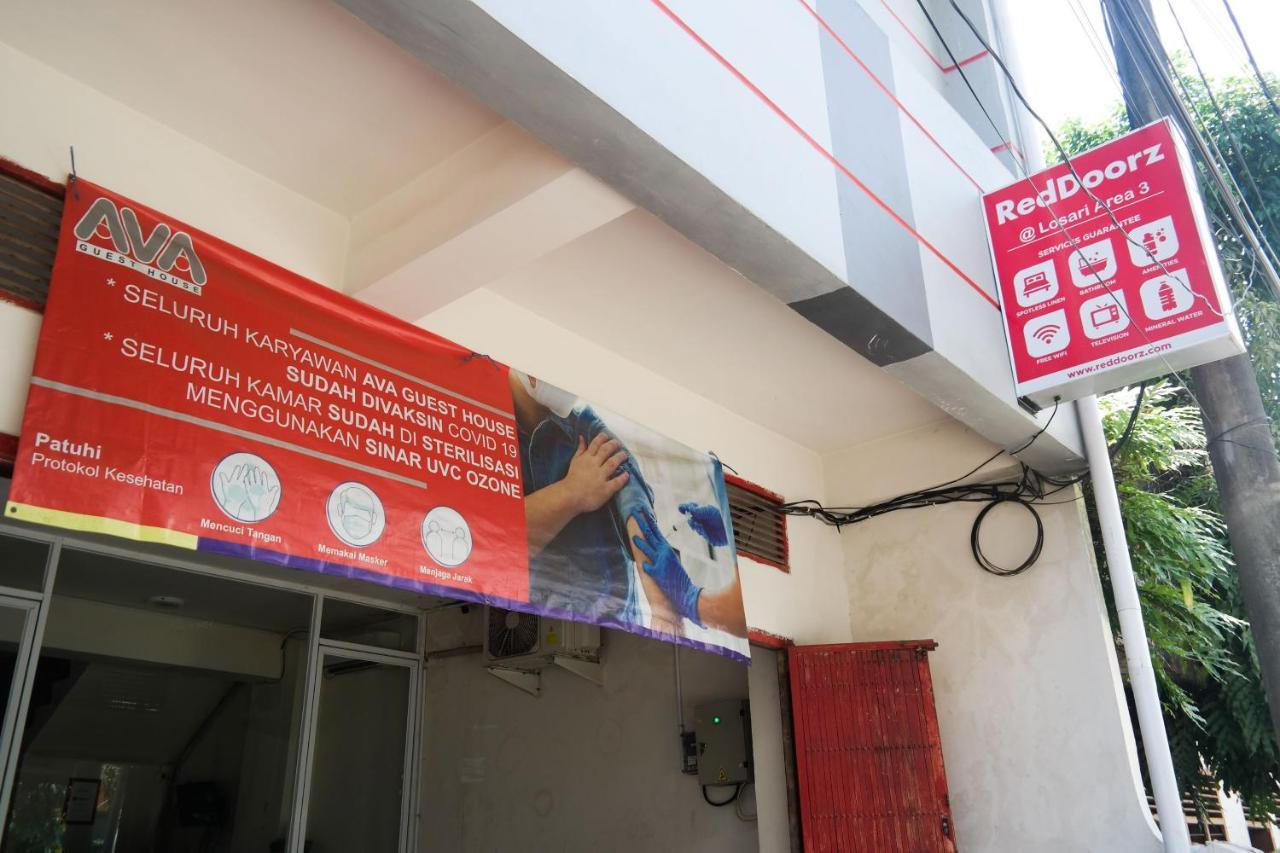 Reddoorz At Jalan Somba Opu Losari Макасар Экстерьер фото